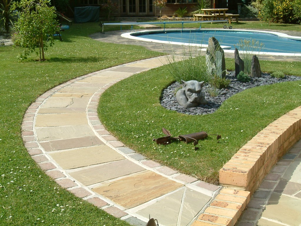 Sanstone path / raj green